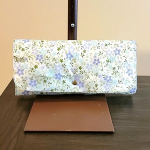 Vintage Celebrity Toiletry Kit 1960s Mod Purple and Blue Floral NWT.